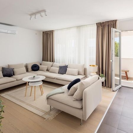 Apartment Nova 4* Dugi Rat Eksteriør billede