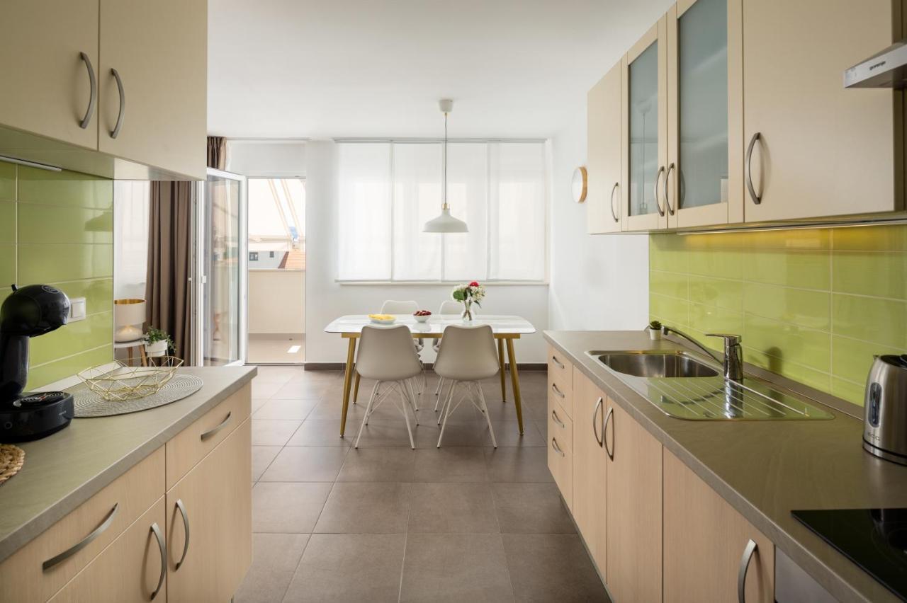 Apartment Nova 4* Dugi Rat Eksteriør billede