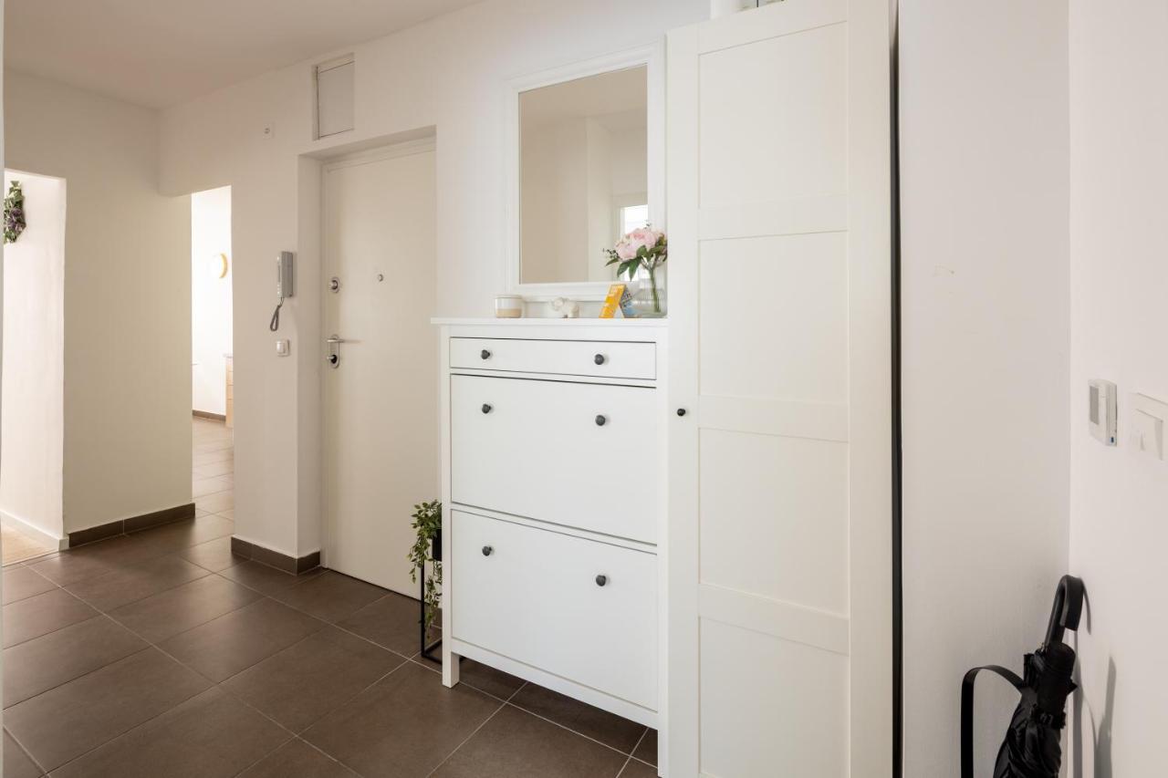 Apartment Nova 4* Dugi Rat Eksteriør billede